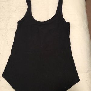 Black lululemon tank, size 8